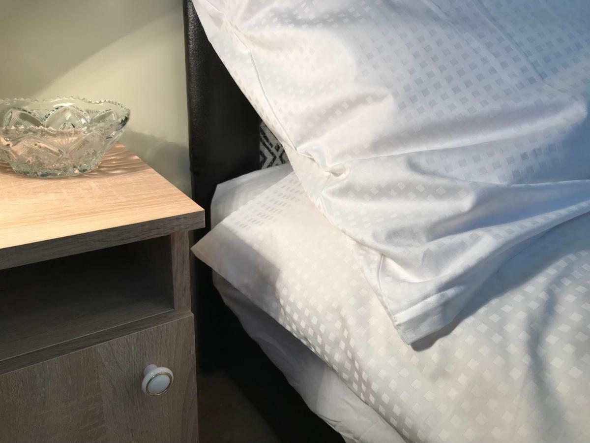 Ella Apartman Debreţin Exterior foto