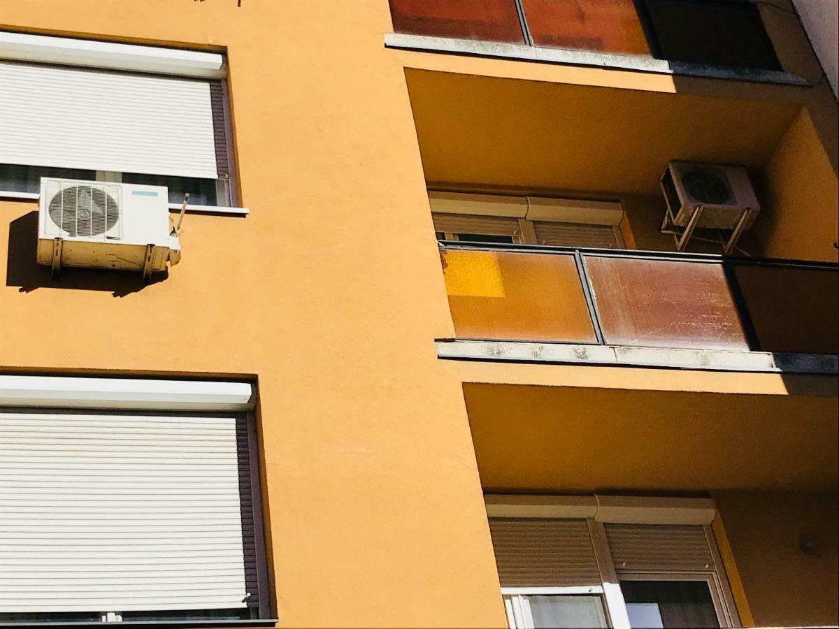 Ella Apartman Debreţin Exterior foto