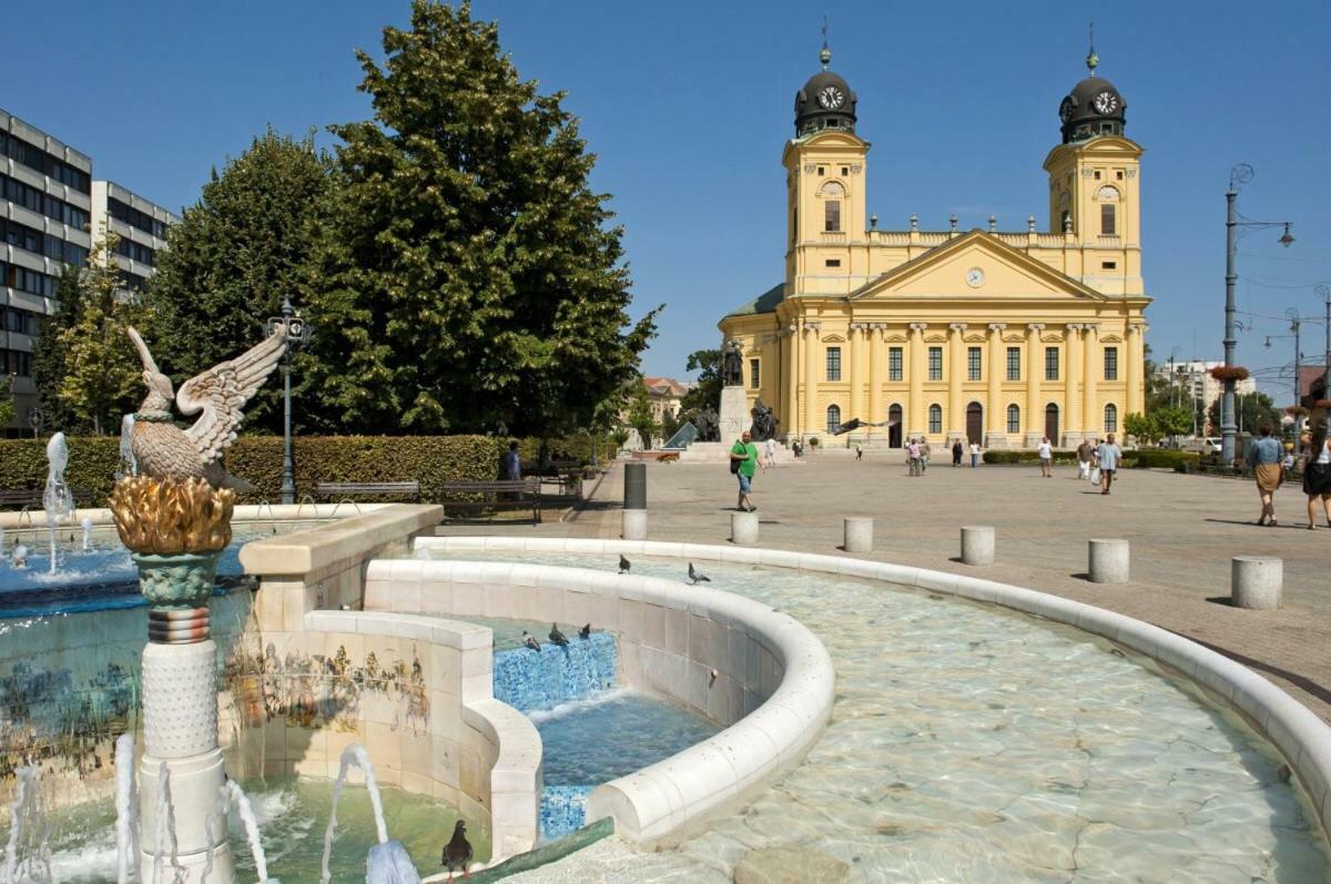 Ella Apartman Debreţin Exterior foto