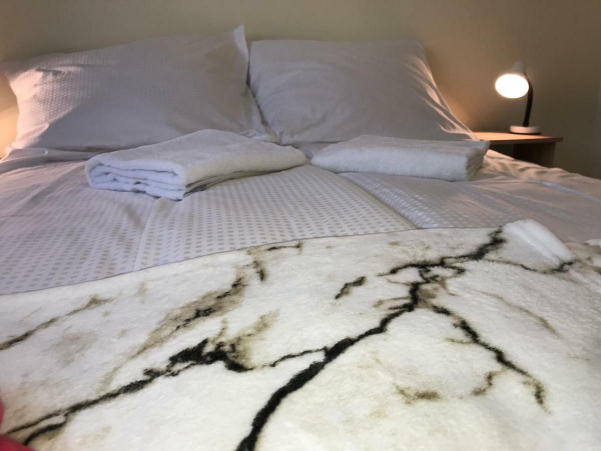 Ella Apartman Debreţin Exterior foto